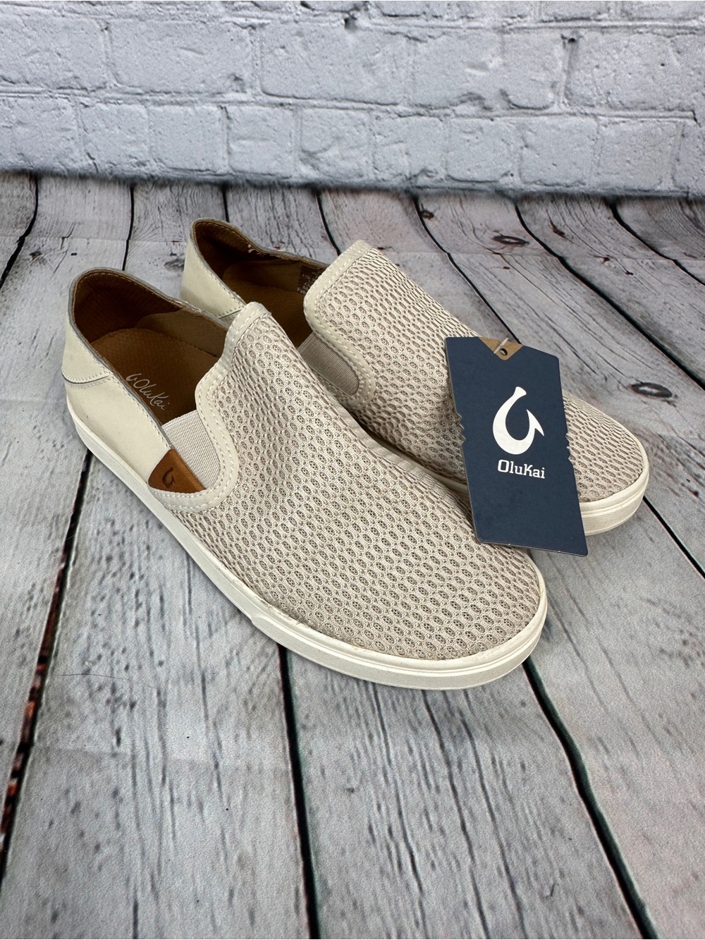 Olukai pehua slip on shoes size women’s 6.5